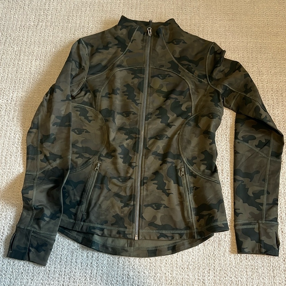 Lululemon Athletica Camouflage Zip-Up Top